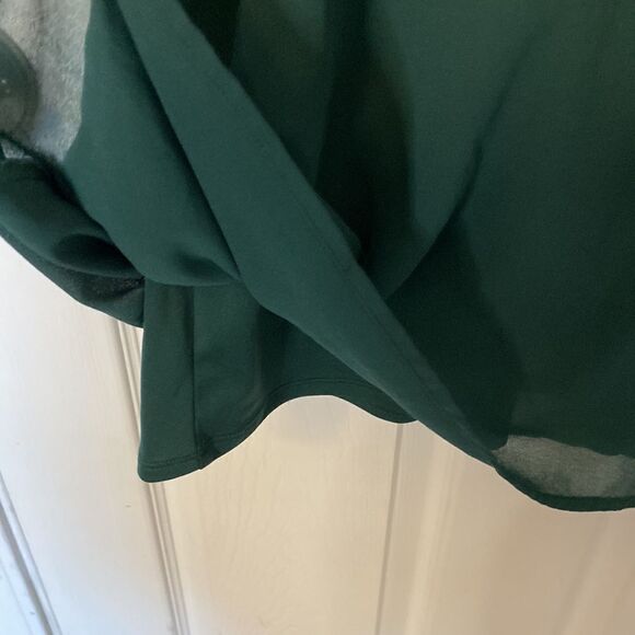 Lulus- dark green slit sleeve- size small - Picture 5 of 8